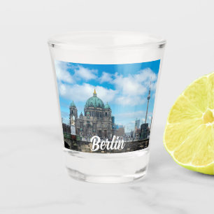 Verre A Shot Cathédrale de Berlin et tour de télévision à Berli