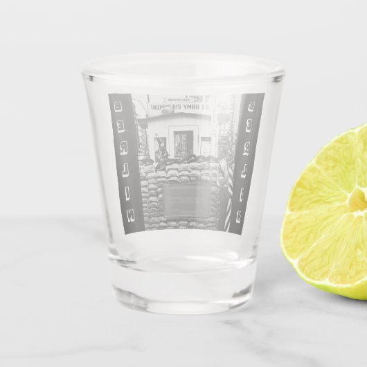 Verre A Shot Checkpoint Charlie Berlin (Dos)