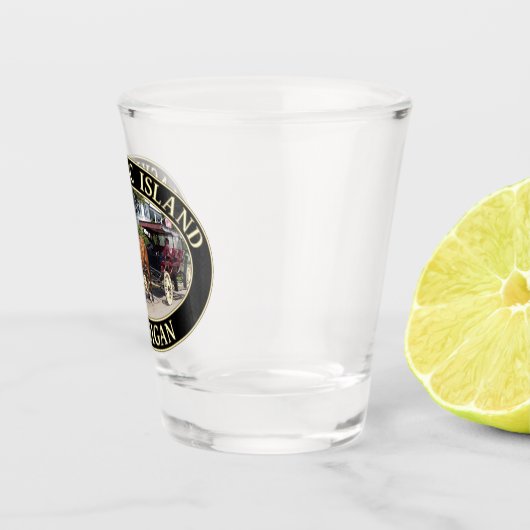 Verre A Shot Cheval et transport sur l'île Mackinac, Michigan (Droite)