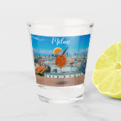 Verre A Shot Cocktail Spritz sur une table avec vue sur Milan (Devant)