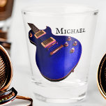 Verre A Shot Cool Blue Electric Guitare, Nom de guitariste Musi<br><div class="desc">Ajoutez un nom à ce verre de guitare cool pour un cadeau personnalisé pour le guitariste qui aime boire un verre. La guitare électrique bleue est unique et amusante pour tous ceux qui aiment le rock et la musique blues.</div>