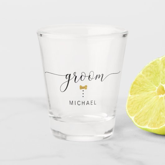 Verre A Shot Cravate de script moderne Chic Groom Gold Bow Nom (Devant)