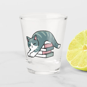 Verre A Shot Curieux avec un livre et un chat - Lecture confort