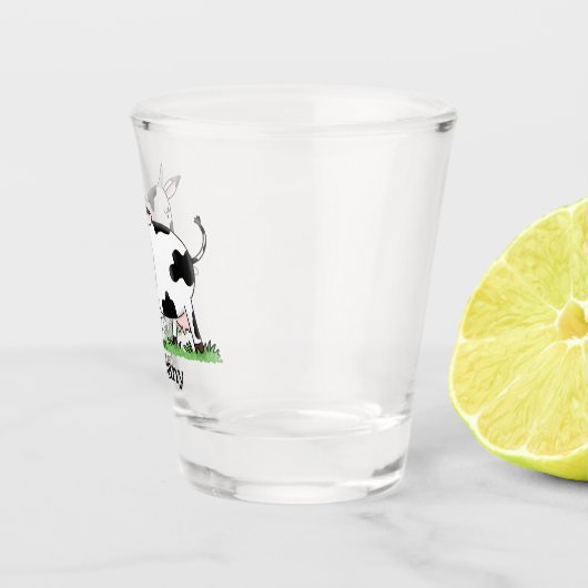 Verre A Shot Cute cow in green field cartoon illustration  (Droite)