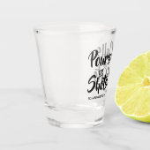 Verre A Shot Drôle Pours Les Tirs Appelle Les Tirs (Gauche)