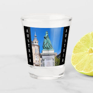 Verre A Shot Empress Maria Theresia Statue Autriche