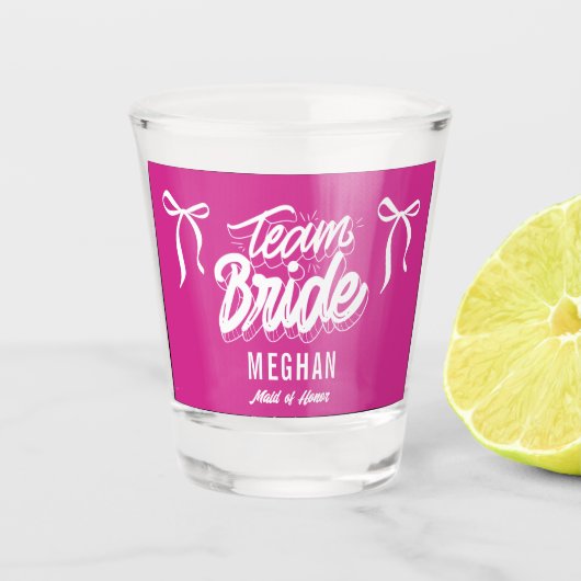 Verre A Shot Épouse de l'équipe Coquette Bow Mariage de la serv (Devant)