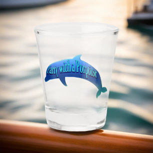 Verre A Shot Fête Avec Un Marsouin