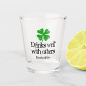 Verre A Shot Funny St Patrick's Day cite le shamrock vert (Devant)