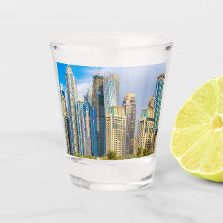 Verre A Shot gratte-ciel moderne de Dubaï Corniche