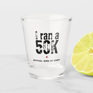 Verre A Shot J'ai couru un Ultramarathon de 50 000 à courir drô