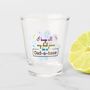 Verre A Shot Je Garde Tout Mon Père Plaisanter Dans Un Papa-A-B