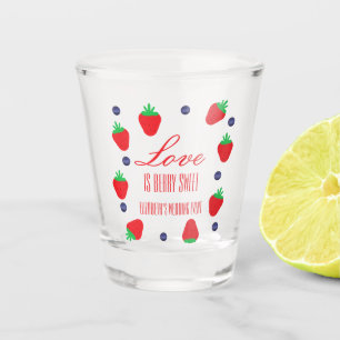 Verre A Shot L'amour est Berry Fête des mariées de fruits sucré