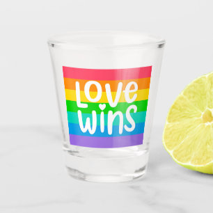 Verre A Shot L'amour gagne