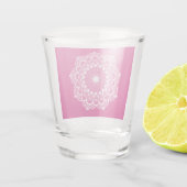Verre A Shot Mandala blanc sur fond rose (Dos)