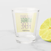 VERRE A SHOT MODÈLE TEXTE MODERNE PASTEL JAUNE D'IMAGE (Dos)