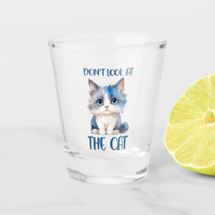 Verre A Shot Ne regardez pas le chat - adorable chaton bleu