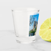 Verre A Shot Notre Dame de Paris en France (Gauche)