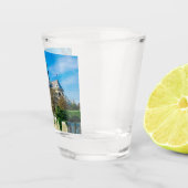 Verre A Shot Notre Dame de Paris en France (Droite)