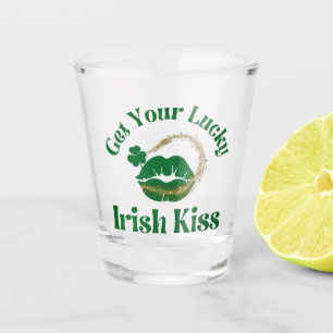 Verre A Shot Obtenez votre baiser irlandais chanceux