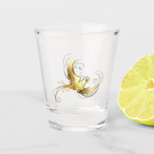 Verre A Shot Oiseau d'or sur Arrière - plan noir