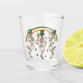 Verre A Shot Skeletons dansants avec bière et Shamrock (Devant)