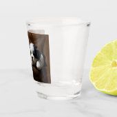 Verre A Shot Super mignonne chiots sur le canapé 1 (Droite)