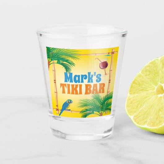 Verre A Shot Tiki Bar avec perroquets et boissons et nom person (Devant)