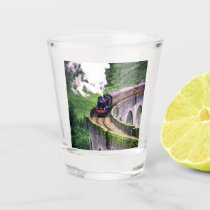 Verre A Shot Train de locomotives sur le pont