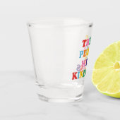 Verre A Shot Traiter Les Gens Avec Gentillesse (Gauche)