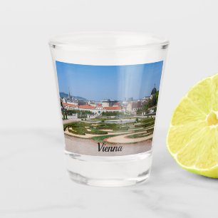 Verre A Shot Vue sur les jardins près du palais du Belvédère in