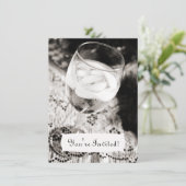 Verre à vin avec l'eau de glace Invitation (Debout devant)