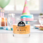 Verre À Whisky 40th Birthday Limited Perfection 1984<br><div class="desc">Élégant élégant moderne audacieux Cheers to Custom Years personnalisées verre d'anniversaire personnalisées.</div>