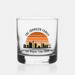 Verre À Whisky Coucher de soleil sur le Strip de Las Vegas pour d<br><div class="desc">Verres à whisky personnalisés avec la skyline de Las Vegas au coucher du soleil pour vos vacances en famille ou pour un enterrement de vie de garçon dans la ville de lumières. Jouez du lever au coucher du soleil dans cette ville et gardez-en le souvenir avec ce souvenir de luxe....</div>