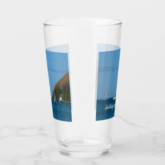Verre Bateaux à voile dans la baie Blancs et Bleus Nauti (Droite)