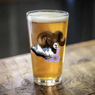 Verre Bélier majestueux de gros mouton brun Montagnes Ve