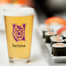 Capitale décorative botanique médiévale U