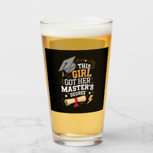Verre Cette fille a obtenu son diplôme de master