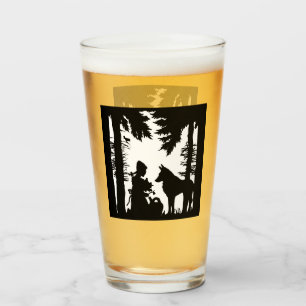 Verre Chapeau De Riding Assis Sous Les Arbres Silhouette