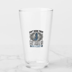 Verre Chemise vintage drôle avec plâtre de bras cassé De
