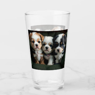 Verre Chiots super mignons sur le canapé 2