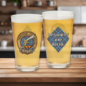 Verre Clan Elliot Crest sur le tarte antique
