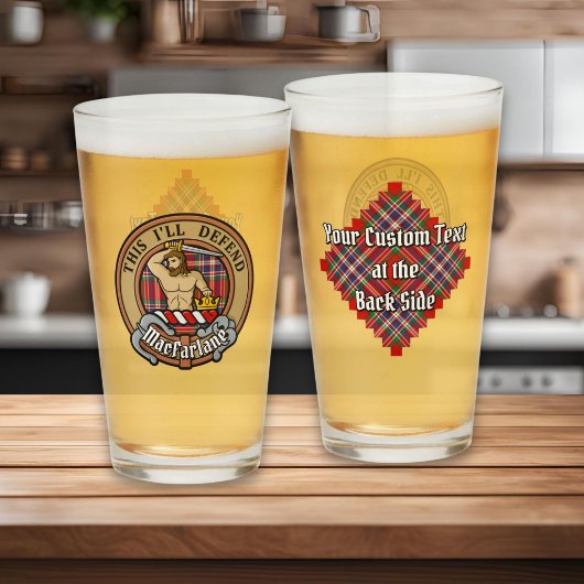 Verre Clan MacFarlane Crest sur Red Tartan