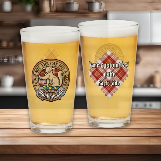 Verre Clan MacPherson Crest sur la robe rouge Tartan