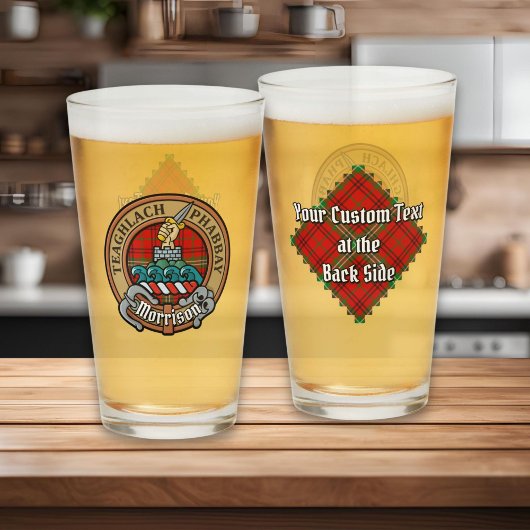 Verre Clan Morrison Crest sur Red Tartan