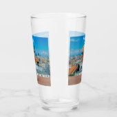 Verre Cocktail Spritz sur une table avec vue sur Milan (Droite)