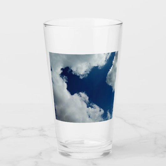 Verre Courbe dans les nuages (Devant)