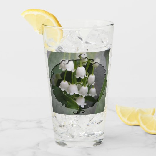 Verre de boissons du muguet (Devant glace)