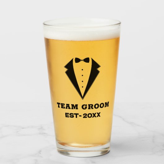 Verre de proposition des Groomsmen, salle d'équipe (Devant (rempli))