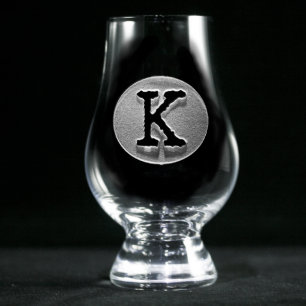 Verre décoré d'un monogramme de Glencairn de